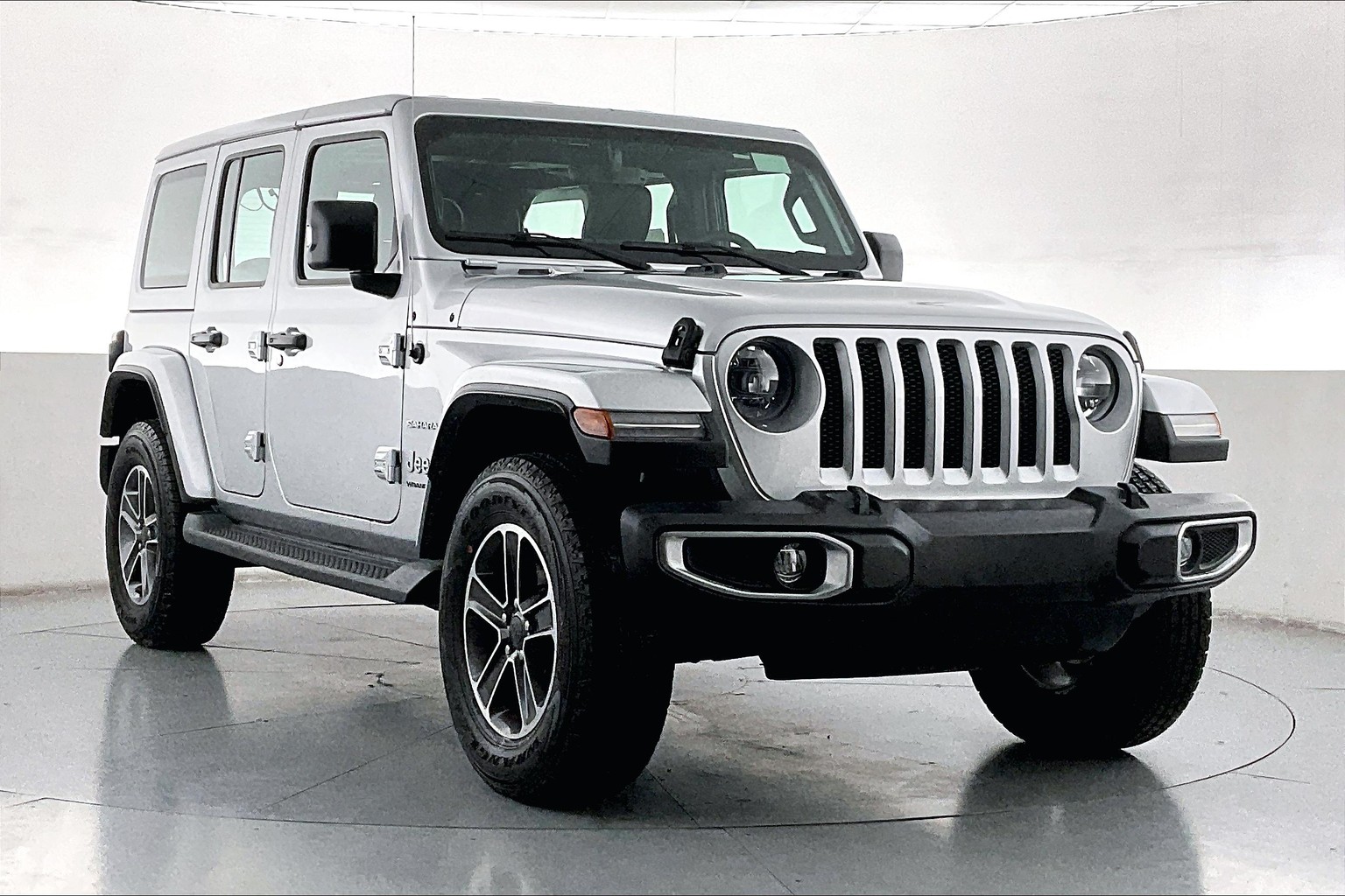 Jeep wrangler best sale sahara price